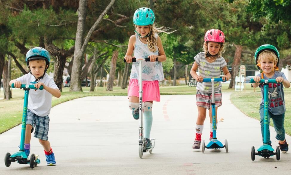 The 10 Best Scooters for Kids Reviews [4-12 Year Old ]